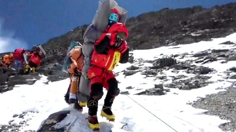 Very rare high-altitude rescue at Mt. Everest's 'd