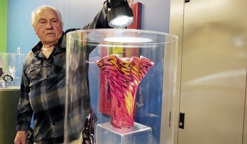 Angelo Rossi has created one-of-a-kind works of blown-glass art for famous people. He’s now making a name for himself in northern Ontario. (Lydia Chubak/CTV News)