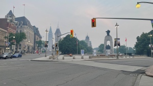 A smoky haze blankets downtown Ottawa on Wednesday morning, as smoke from wildfires in northern Ontario and Quebec moves through the region. (Josh Pringle/CTV News Ottawa)