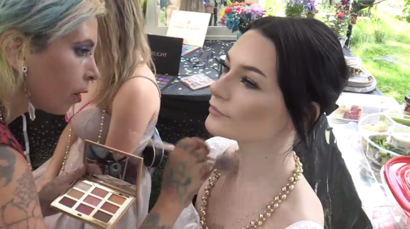 Alexa Dacres gets her makeup done by Random Acts of Kindness Alliston founder Nikki Melara (Steve Mansbridge/CTV News Barrie) 
