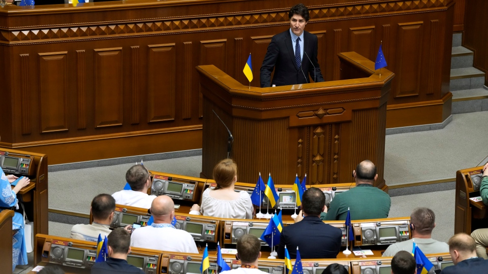 Justin Trudeau speaks at the Ukrainian parliament