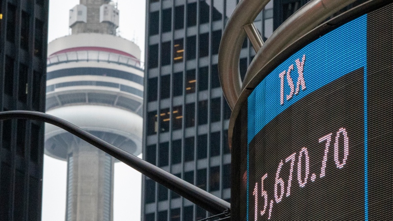 A sign board in Toronto shows the closing number for the TSX on Thursdsay October 29, 2020. (THE CANADIAN PRESS/Frank Gunn)