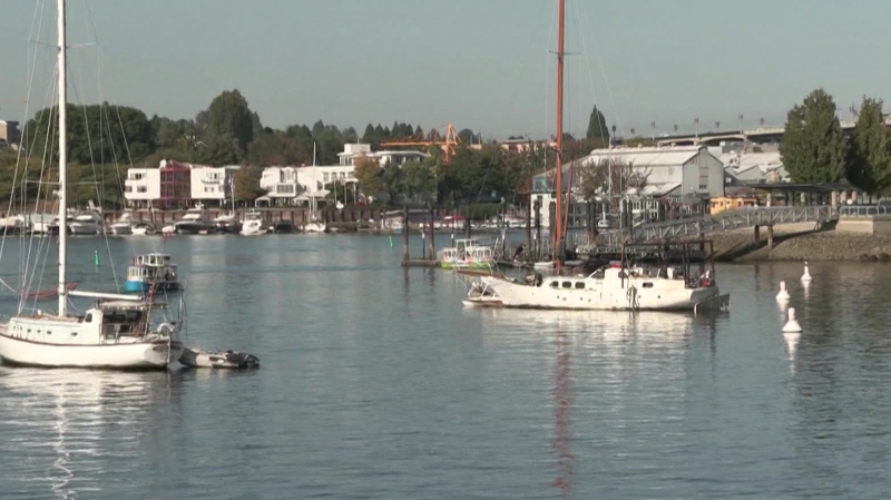 VPD removing abandoned boats from False Creek 