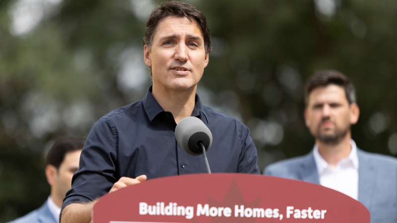 Prime Minister Justin Trudeau visits the construction site of an affordable housing project in London, Ont. on Wednesday, September 13, 2023. (THE CANADIAN PRESS/Nicole Osborne)