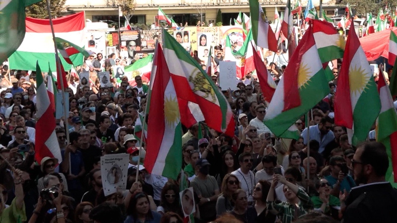 Thousands protest Iranian regime