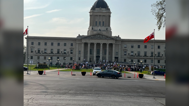 A counter-protest at the Manitoba Legislative Building on Sept. 20, 2023. (Source: Devon McKendrick/CTV New)