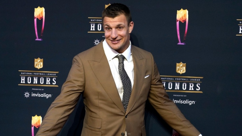 Move over Jimmy Kimmel, it's now the LA Bowl Hosted by Gronk