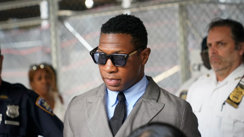 Prosecutors drop charges against woman who accused Jonathan Majors the day after her arrest