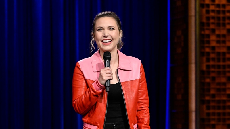 Standup comedian Taylor Tomlinson will host new CBS late-night show after 'Colbert'