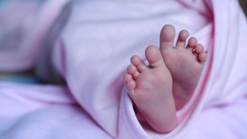 A baby's feet. (Credit: Pixabay/pexels.com)
