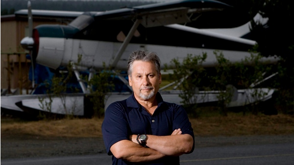 Float plane crash survivor Bob Pomponio poses for a photo in Campbell River, B.C., Tuesday, June 16, 2009. (Jonathan Hayward / THE CANADIAN PRESS)