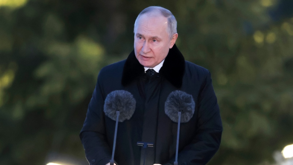 Putin speaks at Second World War memorial