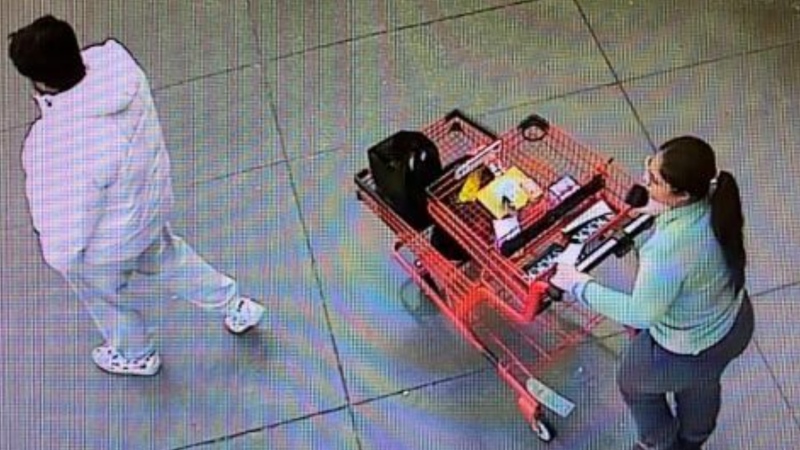Police release images of a man and a woman accused of distracting a shopper to steal her purse from a Barrie, Ont., store on Sun., Feb. 18, 2024. (Source: Barrie Police Services)