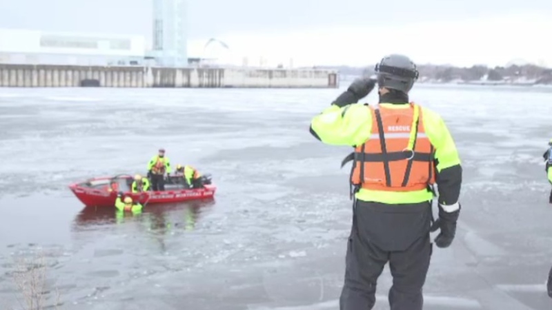 Montreal's fire department is beefing up its ice rescue training in 2024. (Noovo Info)
