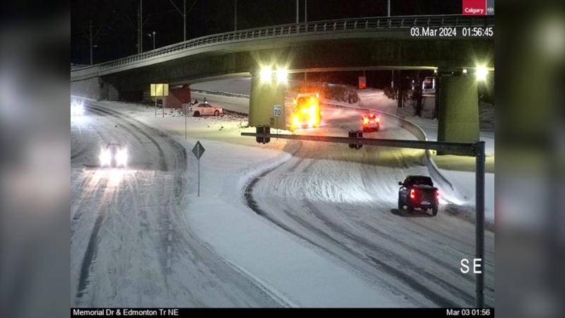 City crews are out clearing Calgary's Priority 1 roads, including Memorial and Crowchild Sunday morning after the city was hit with 18 centimetres of snow Saturday. (Photo: X@yyctransportation)