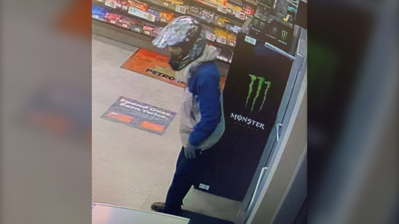 A suspected individual involved in a March 24 robbery in Wasaga Beach, Ont. (Courtesy: Huronia West OPP)