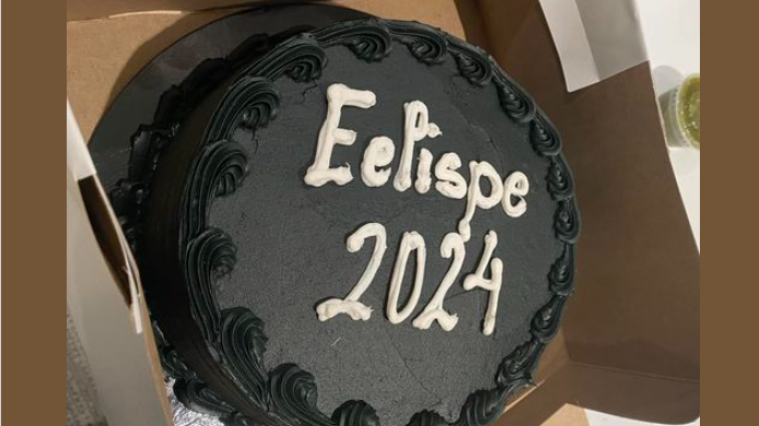 A spelling mishap on an eclipse-themed cake. (Ti Jana/Food in the Waterloo Region)