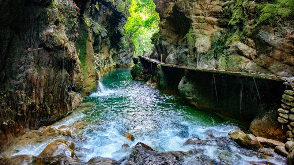 waterfalls of Puente de Dios