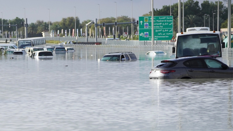 Heavy downpours cause chaos in Dubai 