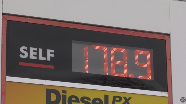 Gas prices increased in London, Ont. on April 18, 2024. (Bryan Bicknell/CTV News London)