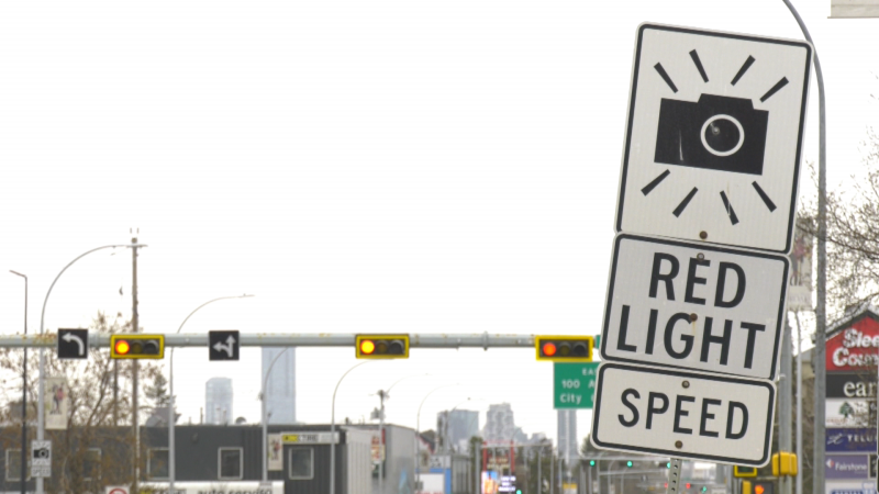 A red light camera sign in west Edmonton. (Jeremy Thompson/CTV News Edmonton)