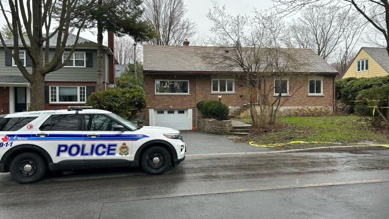 The scene of a shooting that left one man dead in Ottawa's Manor Park neighbourhood on April 20, 2024. (Sam Houpt/CTV News Ottawa)