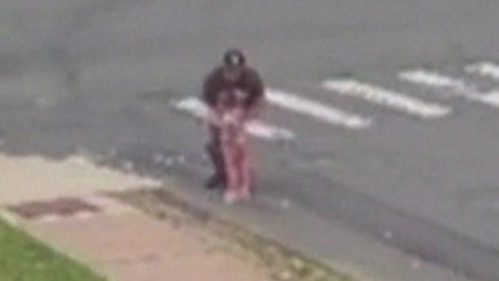Barber rescues girl wandering towards intersection