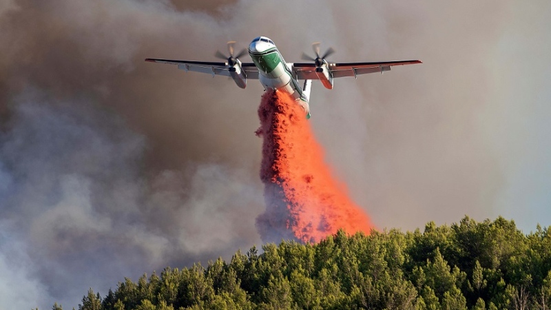 The Government of Saskatchewan is purchasing four Dash 8-400s to update its aerial firefighting fleet. (Courtesy: Government of Sask.)