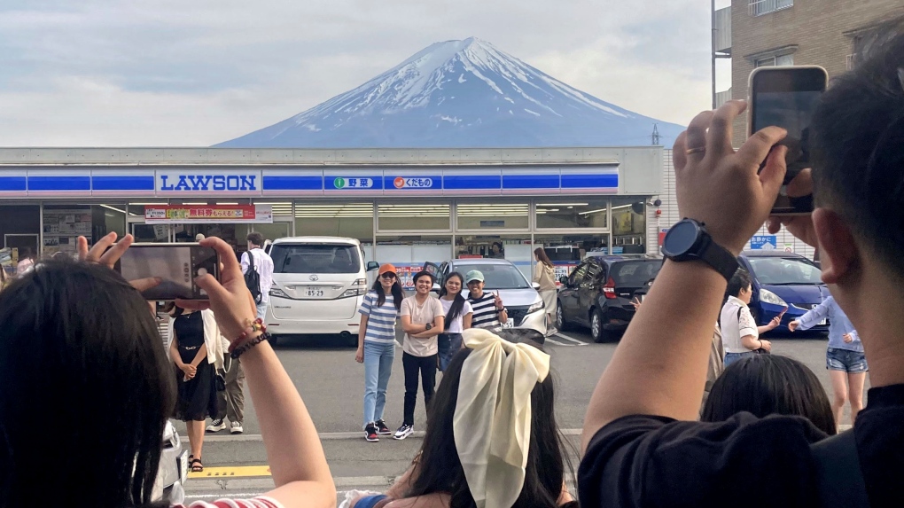 Mount Fuji: Tourists visit Fujikawaguchiko, Japan