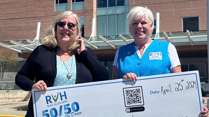 Lorna Wagg, of Barrie, (L) won $267,208 with the Royal Victoria Regional Health Centre Auxiliary 50/50 April draw. (Source: Royal Victoria Regional Health Centre)