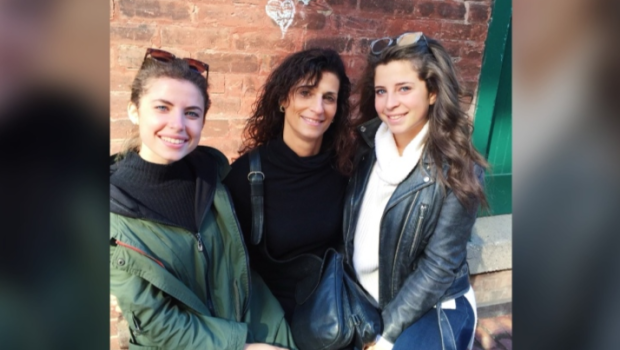 West Toronto resident Amanda Katz, left, with her late mother Jocelyn, and younger sister Jordana. (Supplied photo)