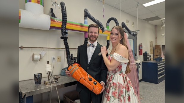 Toronto residents Elizabeth Dunphy and Will Goessaert met and fell in love at Holland Bloorview Kids Rehabilitation Hospital. They visited the hospital on May 10 for a wedding photo shoot. (Joanna Lavoie/CP24)