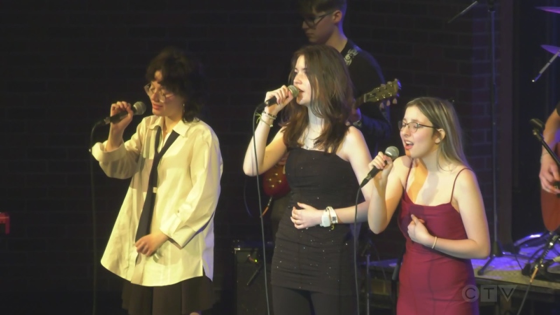 WATCH: A group of students from Ecole secondaire Macdonald-Cartier in Sudbury performs in Radio Chaud at Laurentian University. May 16, 2024 (Ian Campbell/CTV Northern Ontario)