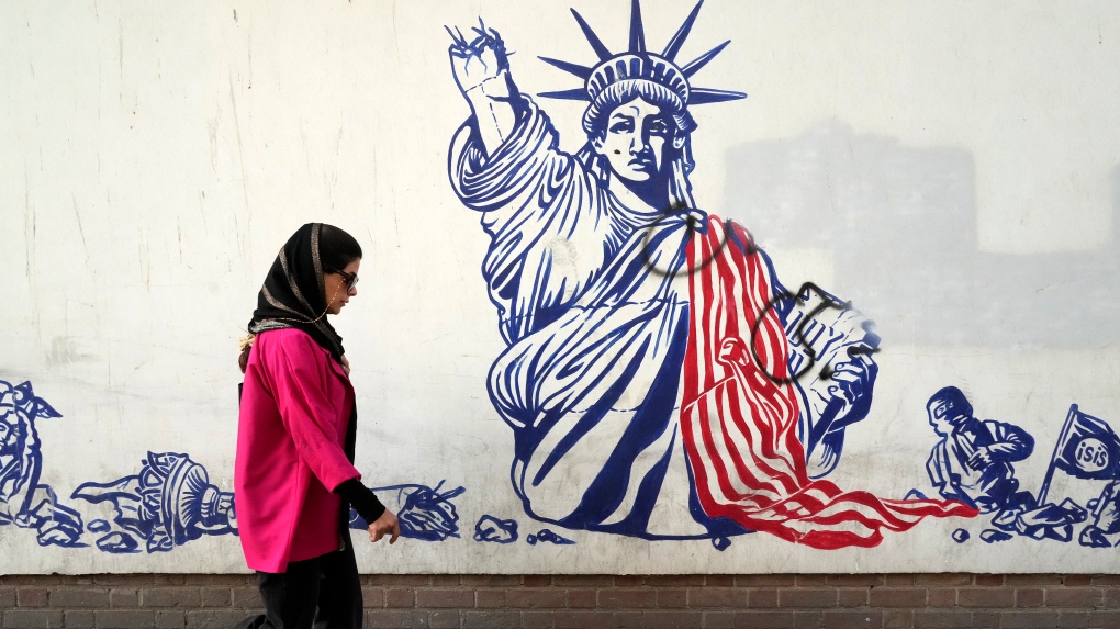 Anti-American Iran mural in Tehran