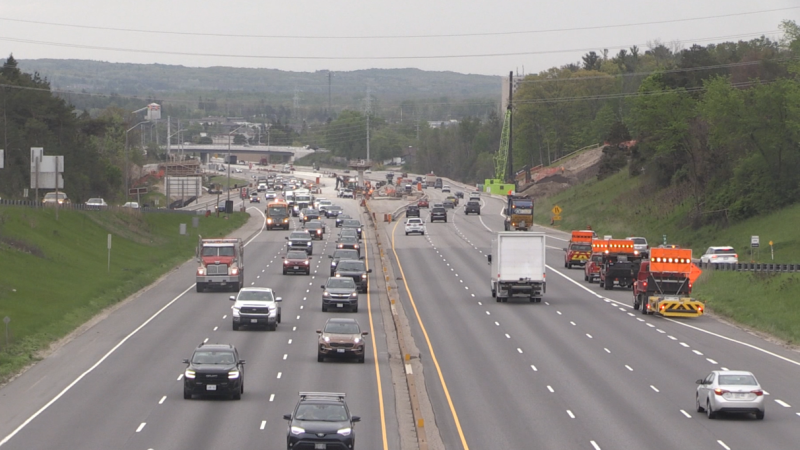 Traffic along Highway 400 in Barrie, Ont. (CTV News/Rob Cooper)