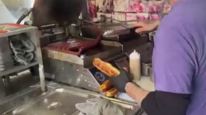 Hot dog vendor helping find kidney donor