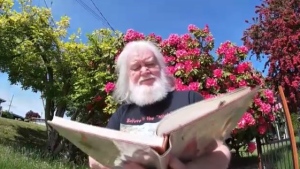 Charlie Pickard has spent more than a decade visiting dozens of homes for gnomes, after a co-worker introduced him to a book about their inhabitants. (CTV News)
