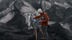 Andrew Robertson paints ‘Stöõugt’ on a glacier in Iceland. (Photo courtesy: Andrew Robertson / Adler Irwin) 