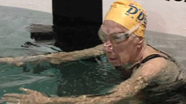 At 91 years old, Lillian Warren has just completed the women's 1,500-metre freestyle swim -- a race that no woman her age has ever completed.