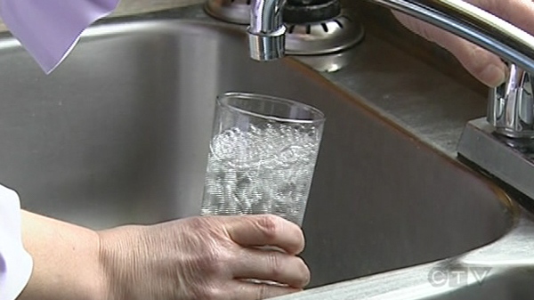 Dozens of residents in Ile Bizard cannot drink their tap water. (April 12, 2010)