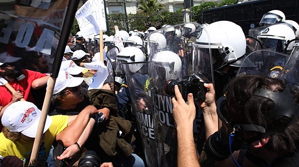 Protesters clash with riot police in Athens, Greece,Tuesday, May 4, 2010. (AP / Thanassis Stavrakis)