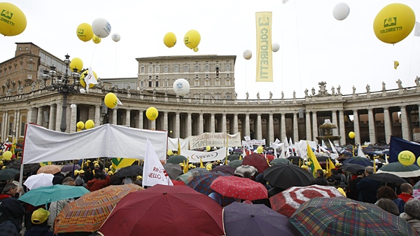 Faithful gather in St. Peter's Square, at the Vatican, Sunday, May 16, 2010. (AP / Pier Paolo Cito)