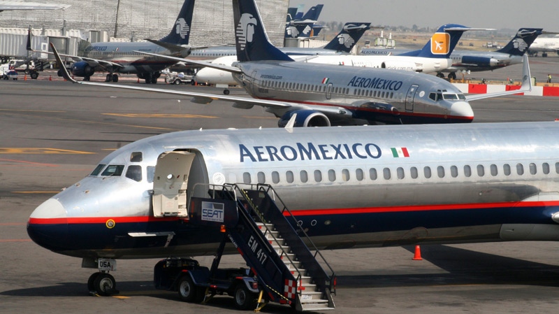 Aircraft of the Mexican airline Aeromexico are seen at the Mexico City international airport, Wednesday, Oct. 17, 2007. (AP / Iyari Tirado Burnat)