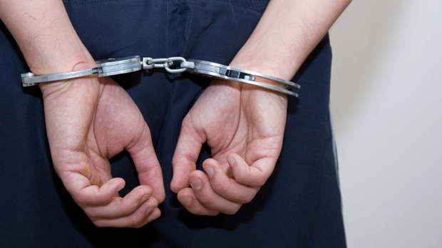 A tip from Edmonton police led Winnipeg law enforcement to arrest a man with 40 outstanding warrants. (File image)