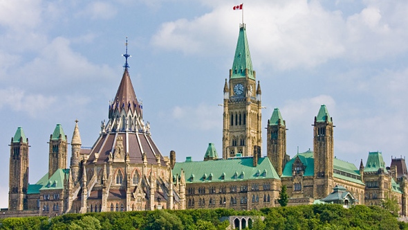 Manuals for Parliament tour guides boost Senate, praise two-party system