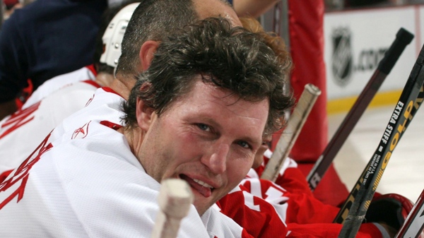 Former Detroit Red Wings player Bob Probert dies during boating