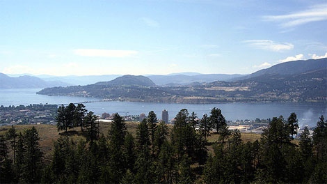 Okanagan Lake, between Kelowna and Westbank, is seen in a Wikipedia image. 