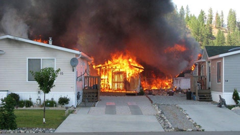 A fire tore through several homes in Vernon, B.C., on July 23, 2010. (Mike McClure)