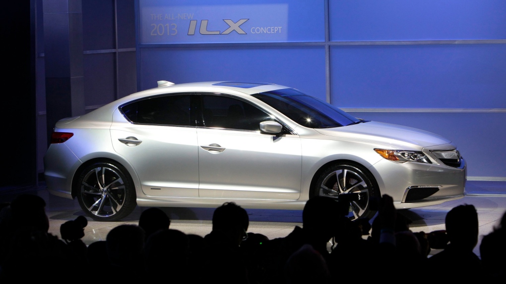 2013 Acura ILX luxury compact sedan