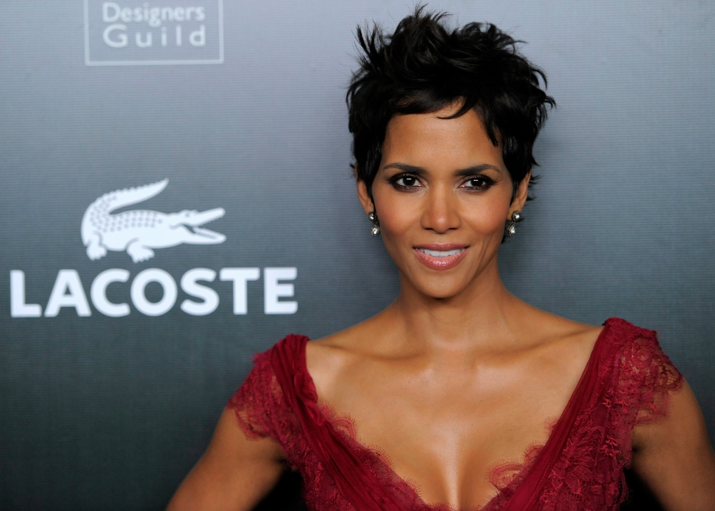 Halle Berry settles dispute with ex 